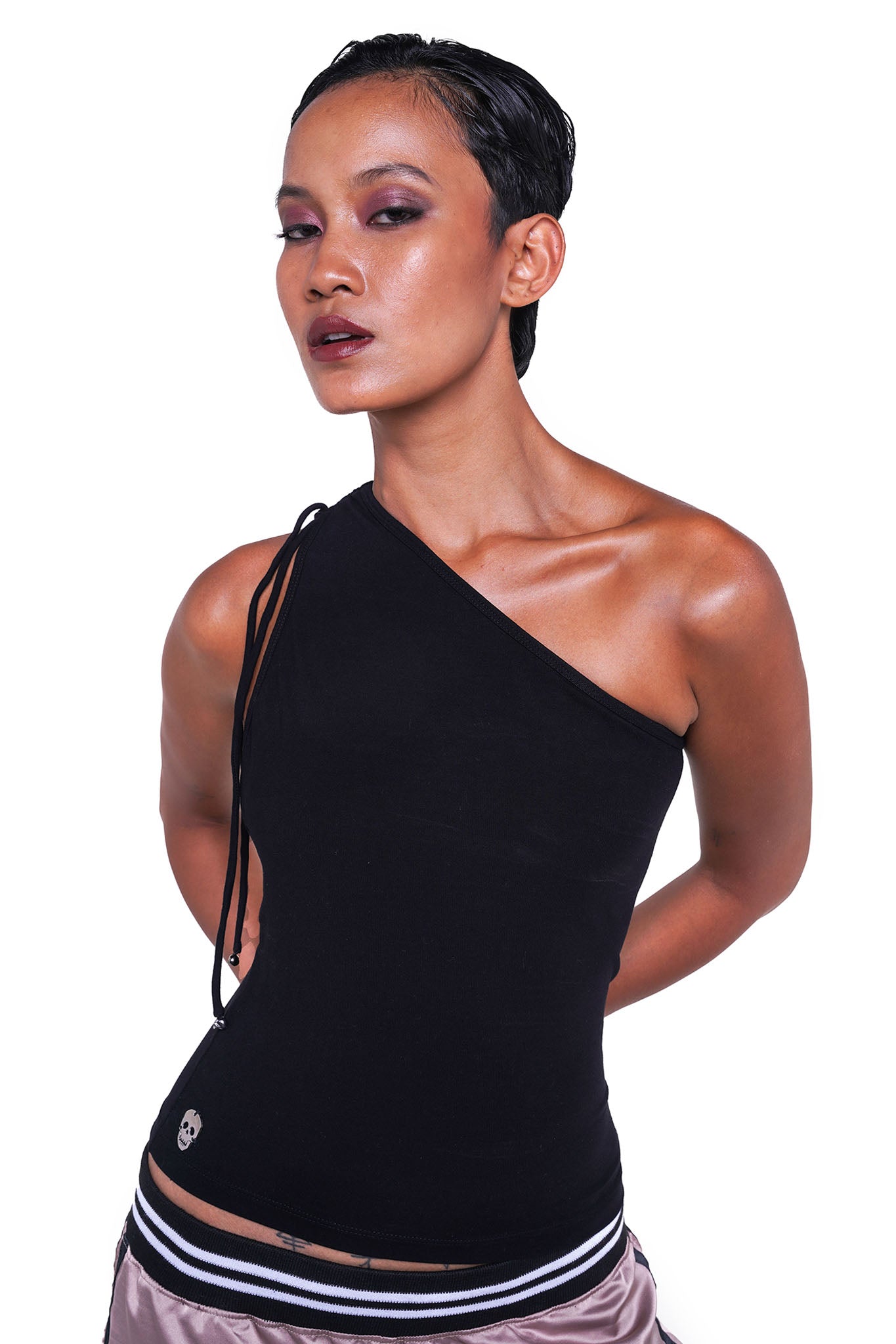 DROP ONE SHOULDER TOP BLACK – Skull-Bali - Main Image