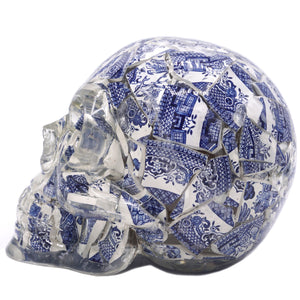 DEAD WHITE AND BLUE POTERY RESIN HAND CARVED SKULL ART DECORATION